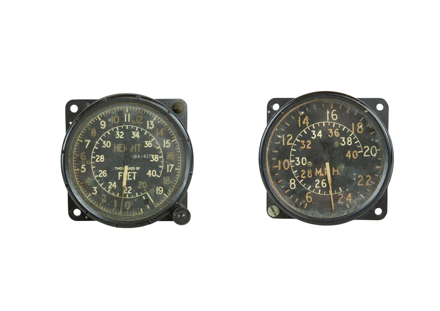 Lot 2 - A WWII Air Ministry Air Speed Indicator.