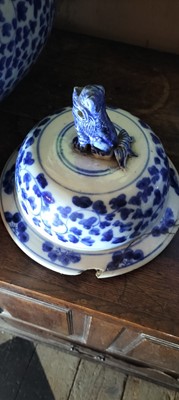 Lot 60 - A Chinese blue and white large porcelain temple jar and cover.