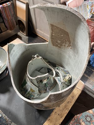 Lot 62 - A Chinese export porcelain mug.