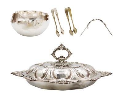 Lot 221 - A silver plated lidded tureen by Walker & Hall, and other plated wares.