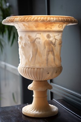 Lot 118 - An alabaster urn.