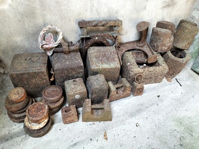 Lot 678 - Outside