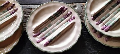 Lot 80 - A Victorian gilt decorated circular bread plate.