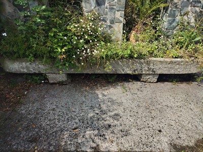 Lot 688 - Outside