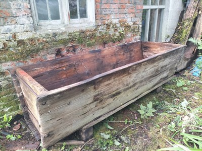 Lot 694 - Outside