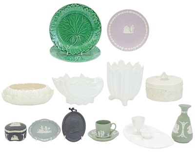 Lot 404 - Wedgwood, Coalport and Spode ceramics.