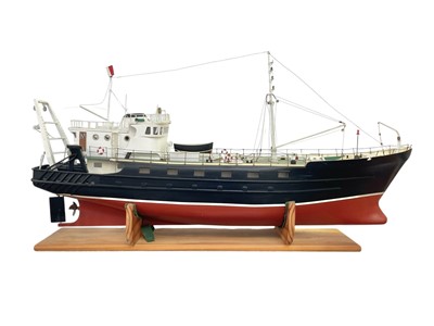 Lot 252 - A motarised model of a stern trawler, Lutece.