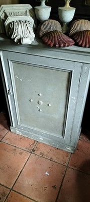 Lot 623 - Studio