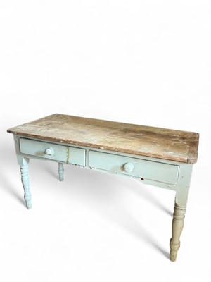 Lot 629 - Studio