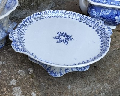 Lot 96 - A blue and white pottery comport.