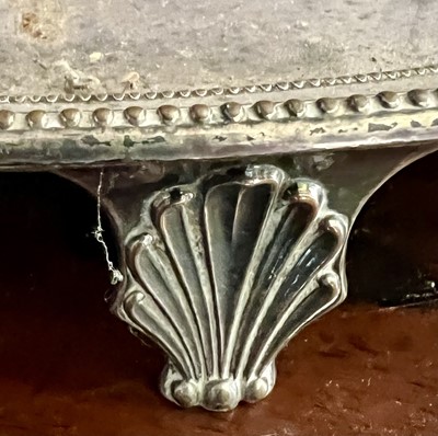 Lot 244 - Salver