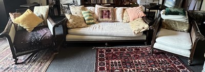 Lot 257 - Bergere suite