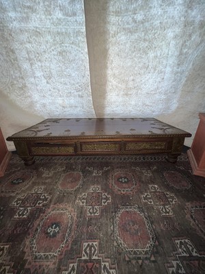 Lot 241 - Coffee table