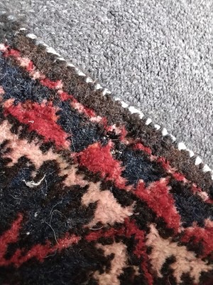 Lot 272 - Rug
