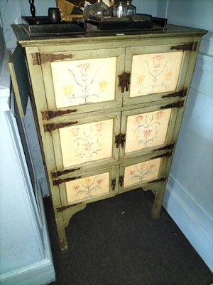 Lot 285 - Painted cabinet