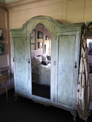 Lot 519 - A Shapland and Petter Wardrobe