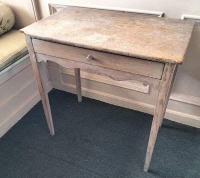 Lot 444 - Table