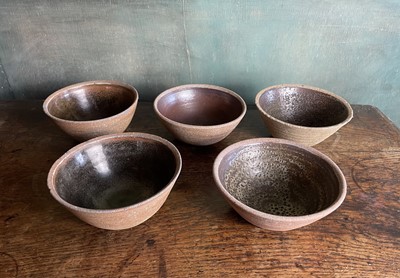 Lot Leach standard ware.