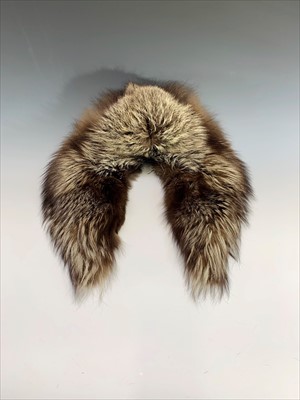 Lot 3023 - A silver fox fur collar.