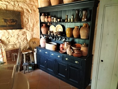 Lot 541 - Pine dresser