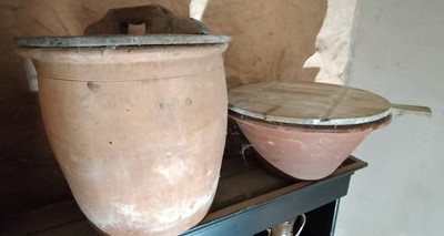 Lot 543 - Terracotta