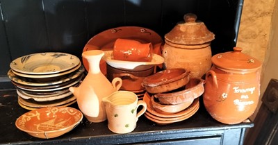 Lot 548 - Pottery