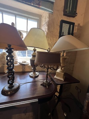 Lot 410 - Lighting