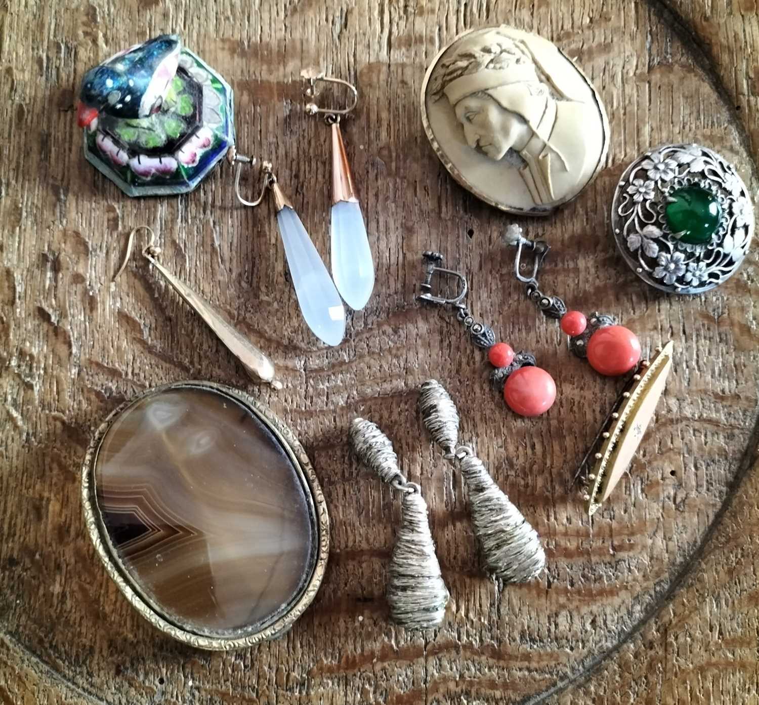 Lot 129 - A 19th century Italian oval lava cameo brooch.