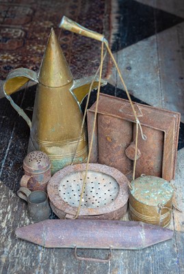 Lot 131 - Metalware.