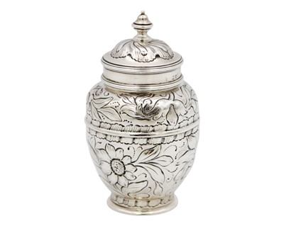 Lot 97 - A good Victorian silver tea caddy by Henry Hyde.
