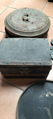 Lot 575 - Painted metal flower display