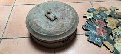 Lot 575 - Painted metal flower display