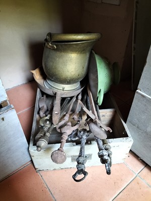 Lot 572 - Fireplace items