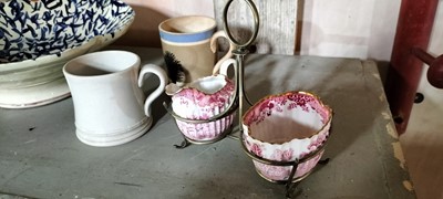 Lot 148 - A small mochaware mug.