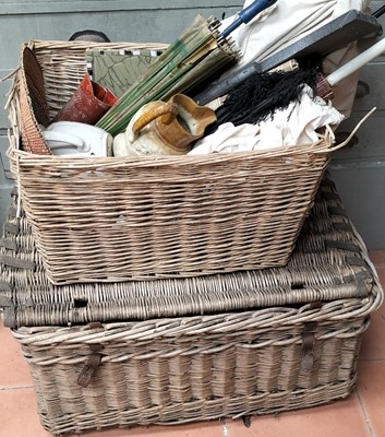 Lot 583 - Whicker baskets