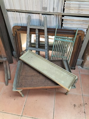 Lot 593 - Furnishings