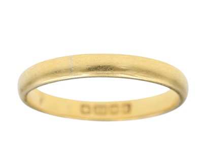 Lot 110 - A 22k gold band ring.