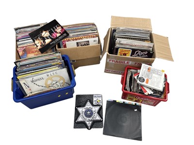Lot 179 - 12" and 7" singles and compilation albums,...