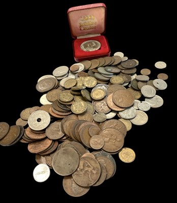 Lot 186 - A selection of British and foreign coins.
