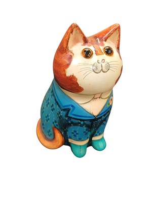 Lot 723 - A Joan and David De Bethel Rye pottery figure of a cat.