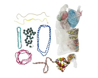 Lot 187 - An assortment of costume jewellery beads.