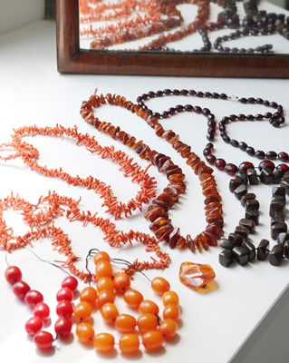 Lot 189 - A selection of bead necklaces.