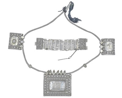 Lot 97 - An antique Yemeni heavy, low-grade silver necklace and a bracelet.