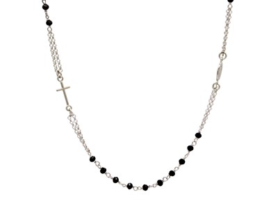 Lot 81 - A silver and paste bead necklace.