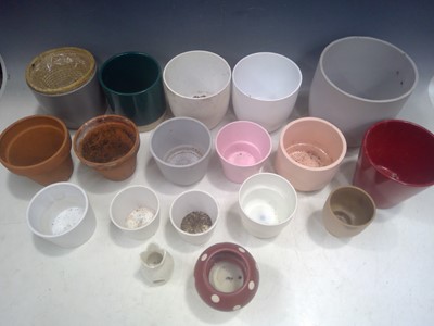 Lot 157 - A Selection of Houseplant Pots.