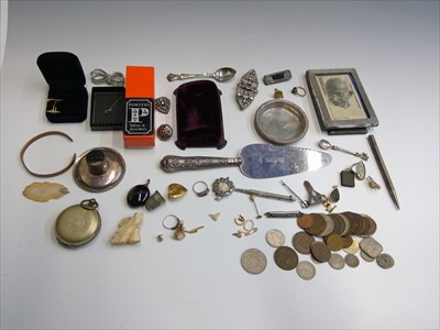 Lot 2631 - Costume jewellery etc.