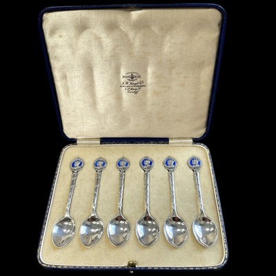 Lot 30 - A boxed set of commemorative teaspoons,...