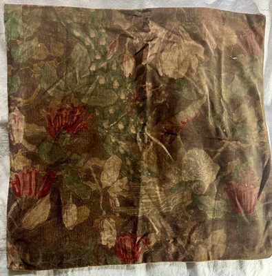 Lot 486 - Fabric