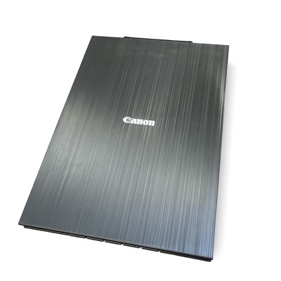 Lot 147 - A Canon Canoscan LiDE 400 colour image scanner,...