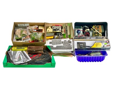 Lot 428 - Railway Accessories etc contained in five boxes.